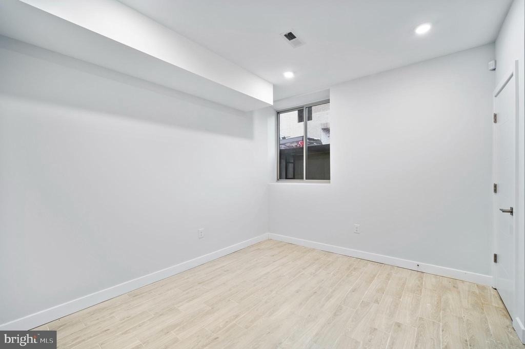 2249 N Franklin Street - Photo 8