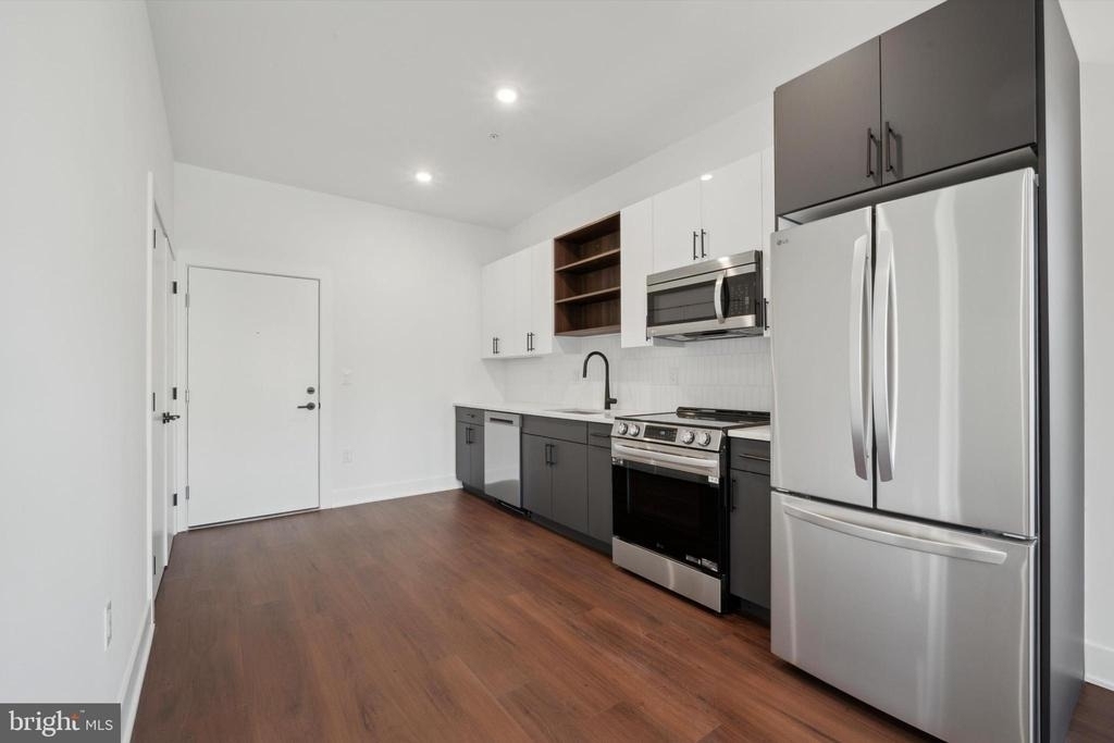 501 Washington Lane - Photo 15
