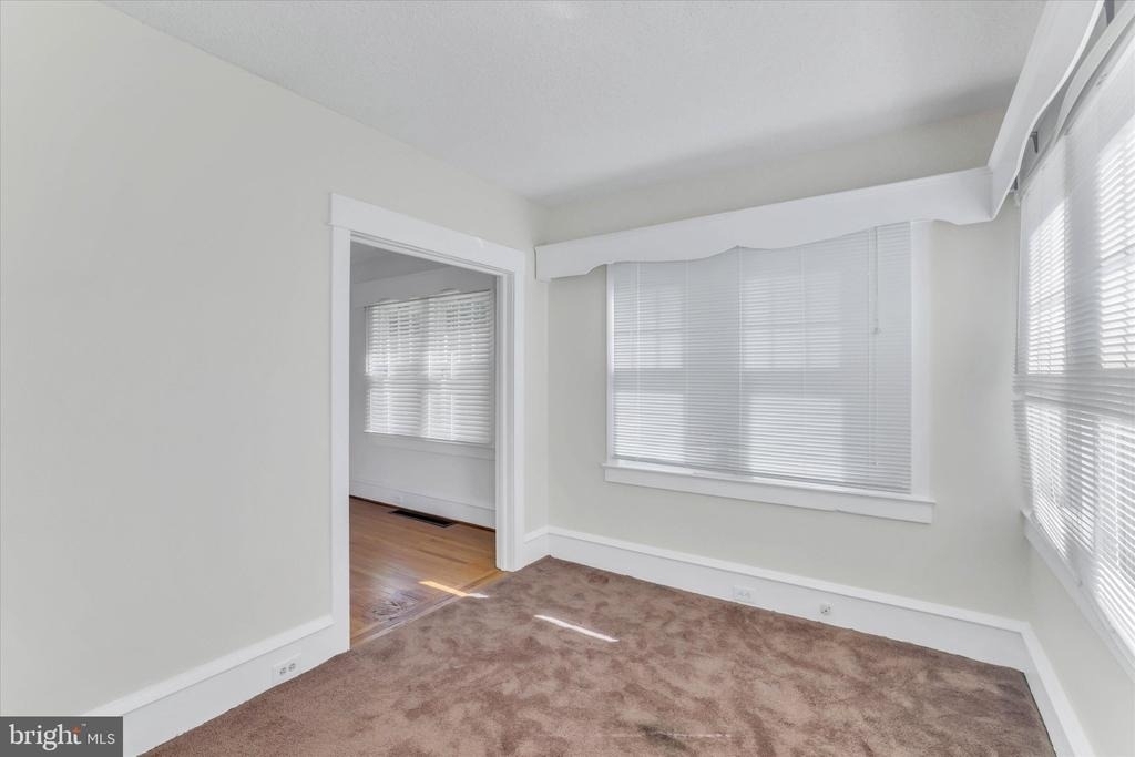 222 Berlin Road N - Photo 18