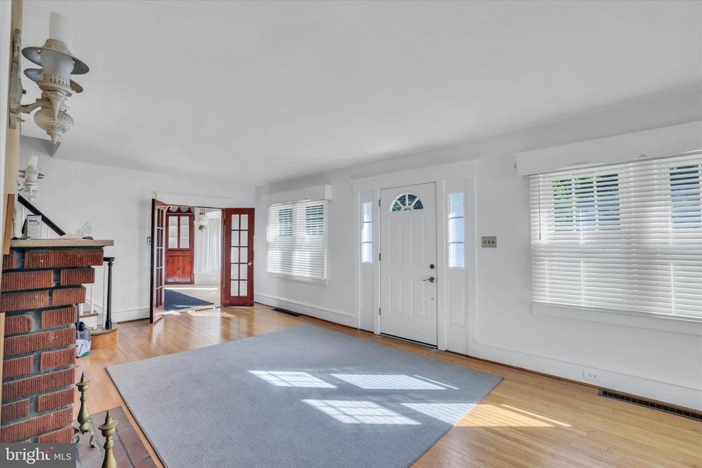 222 Berlin Road N - Photo 4