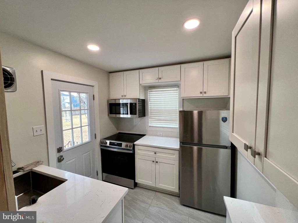 222 Berlin Road N - Photo 7