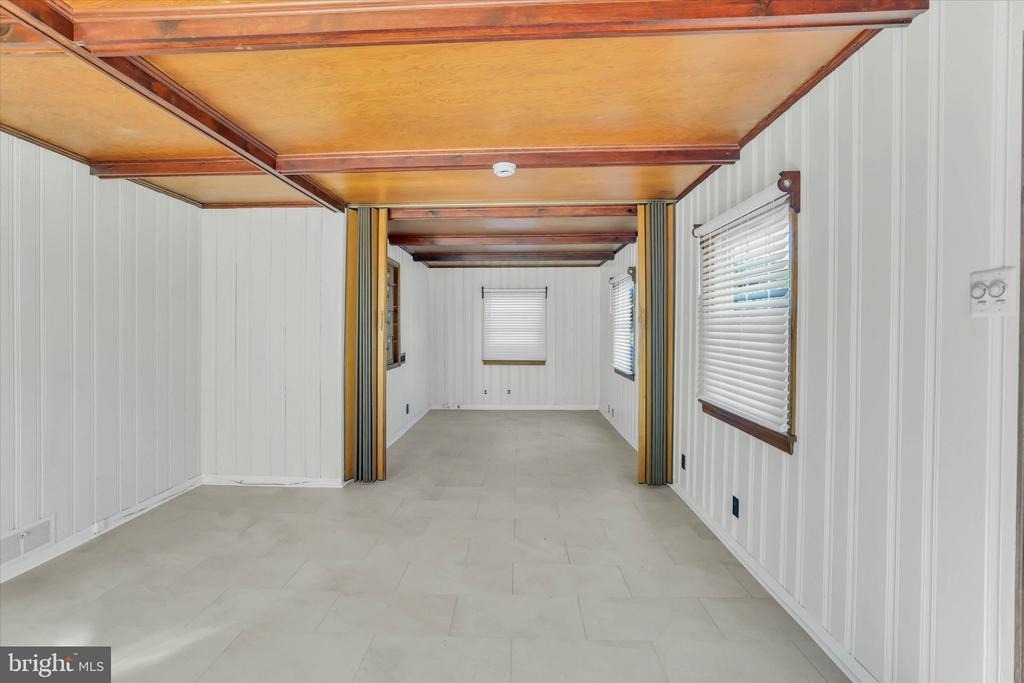 222 Berlin Road N - Photo 27
