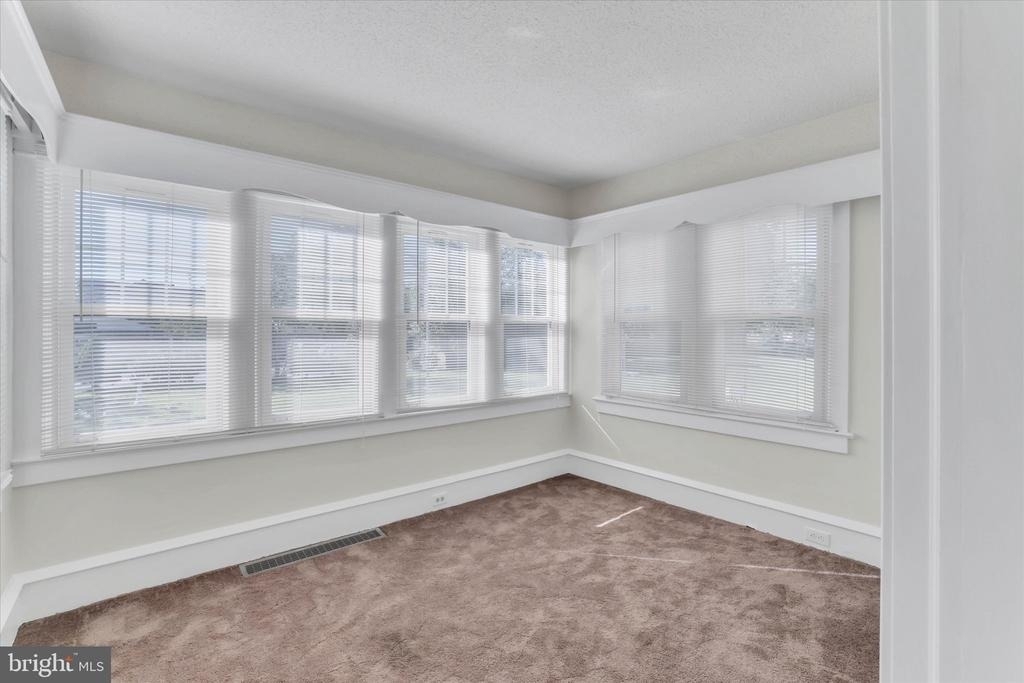 222 Berlin Road N - Photo 19