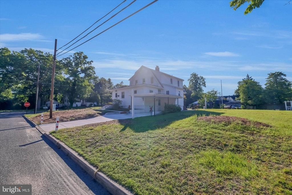 222 Berlin Road N - Photo 8