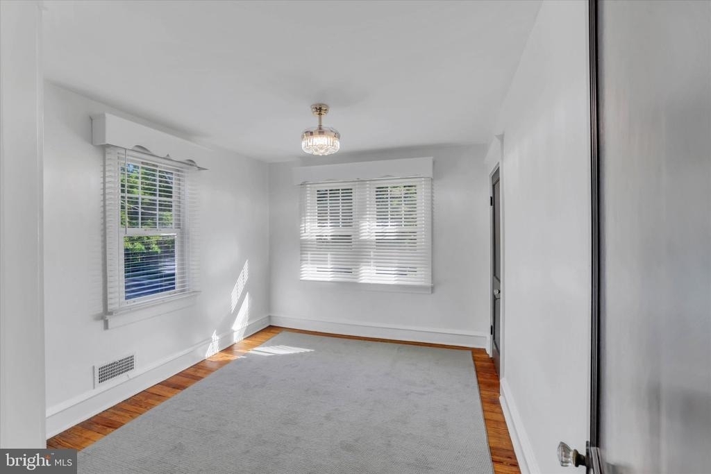 222 Berlin Road N - Photo 24
