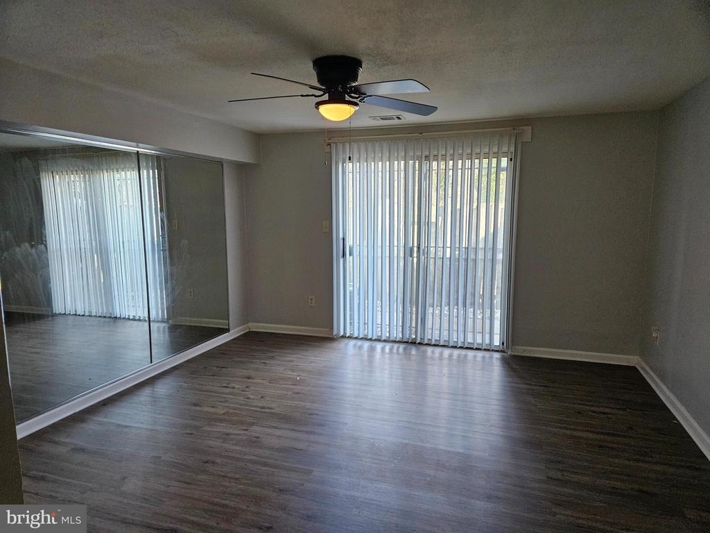 1951 Dutch Village Drive - Photo 4