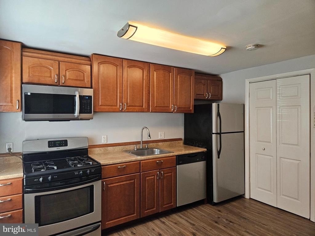 1951 Dutch Village Drive - Photo 2