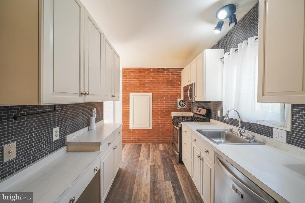 2303 Pinneberg Avenue - Photo 15