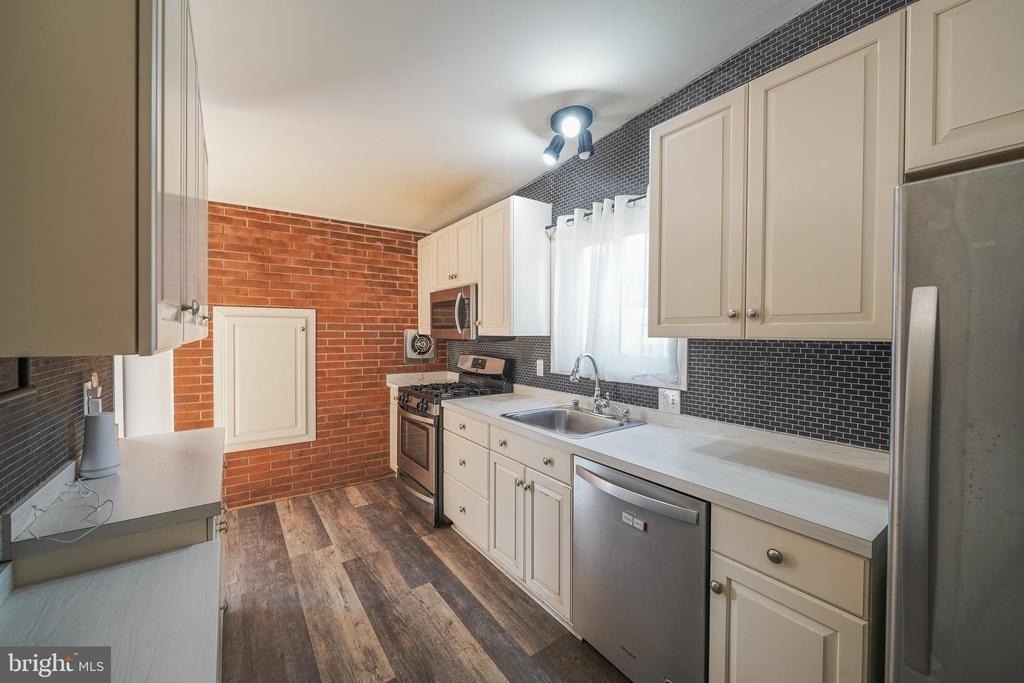 2303 Pinneberg Avenue - Photo 16