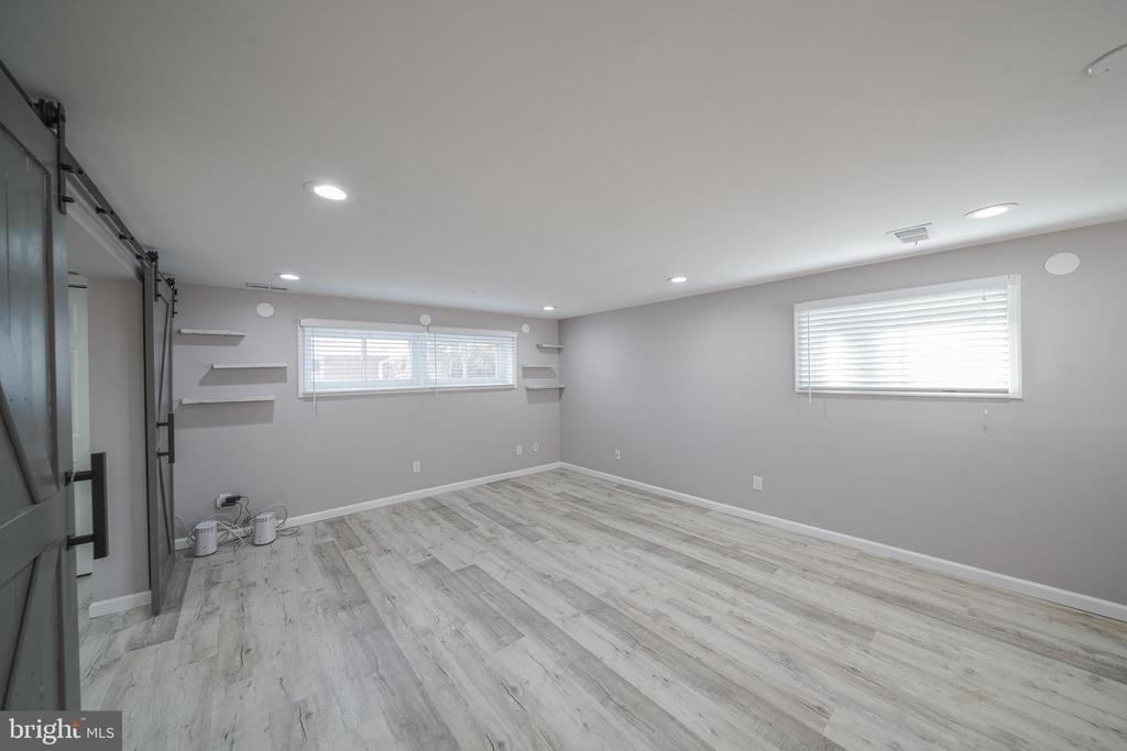 2303 Pinneberg Avenue - Photo 24