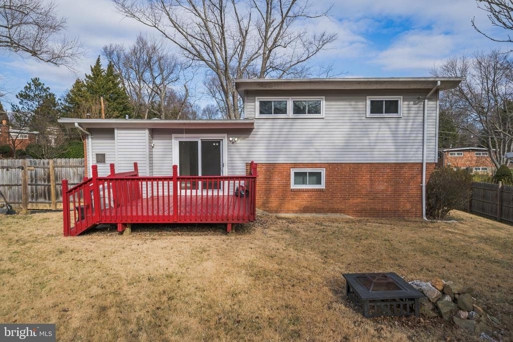 2303 Pinneberg Avenue - Photo 43