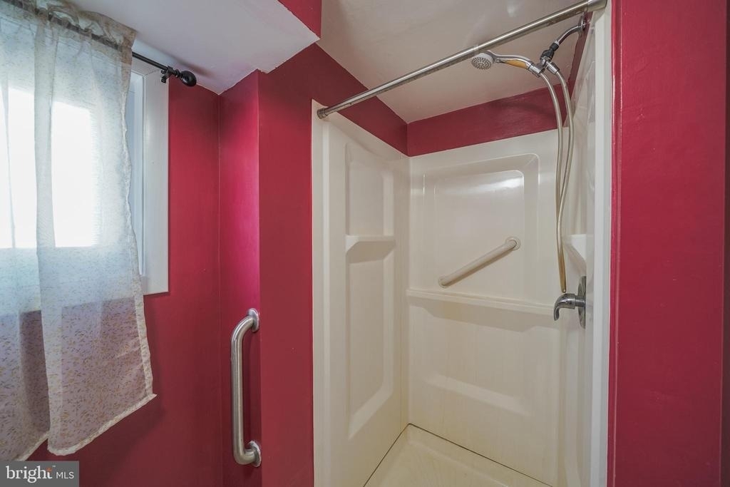 2303 Pinneberg Avenue - Photo 33