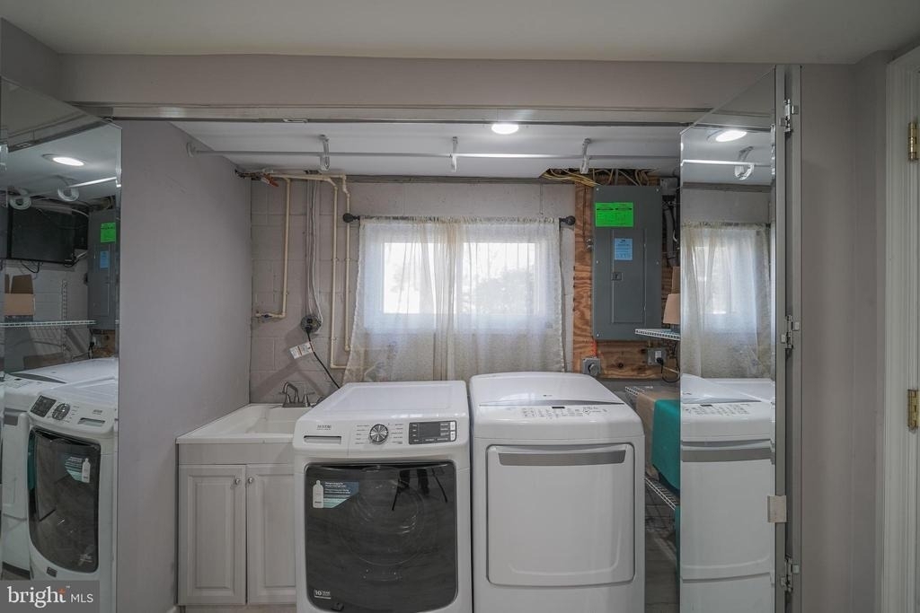2303 Pinneberg Avenue - Photo 31