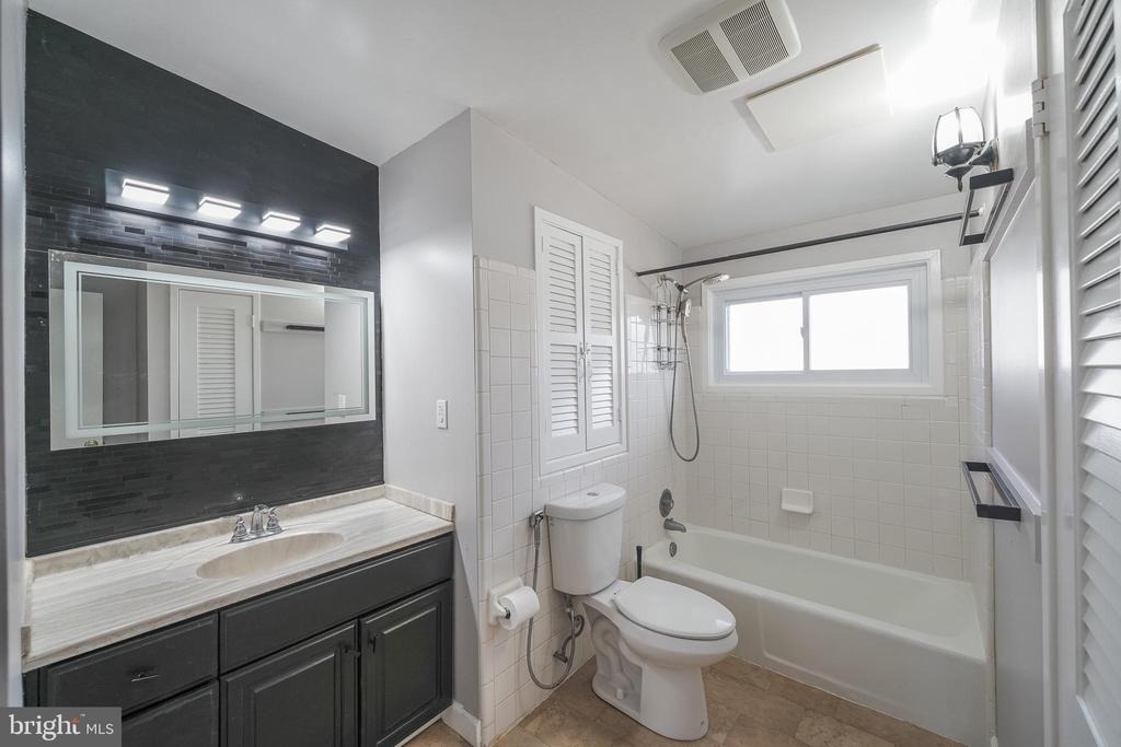 2303 Pinneberg Avenue - Photo 19