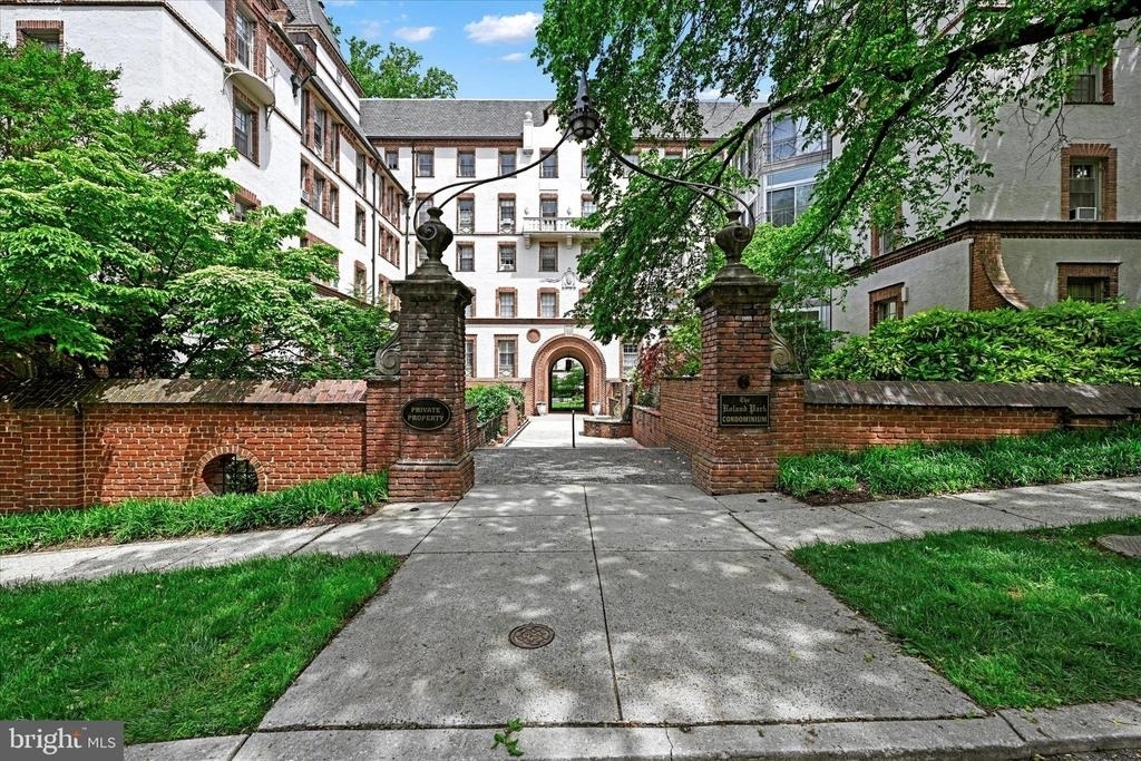 6 Upland Road - Photo 0