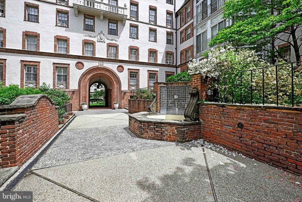 6 Upland Road - Photo 2