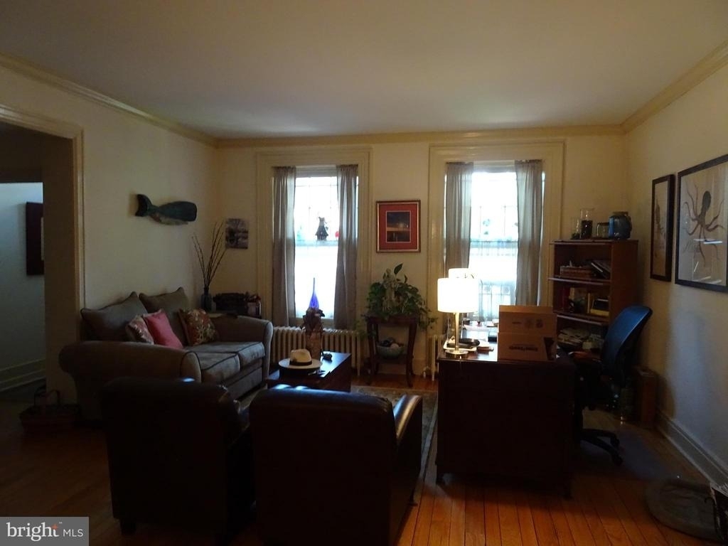 411 Delaware Street - Photo 3