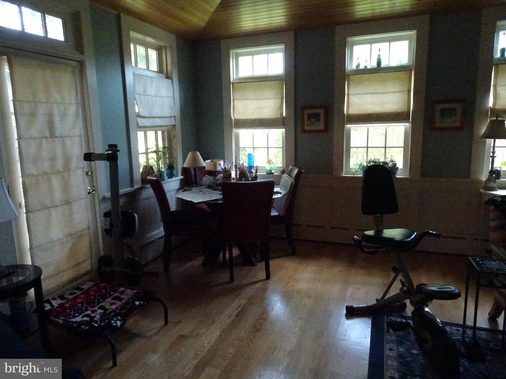 411 Delaware Street - Photo 13