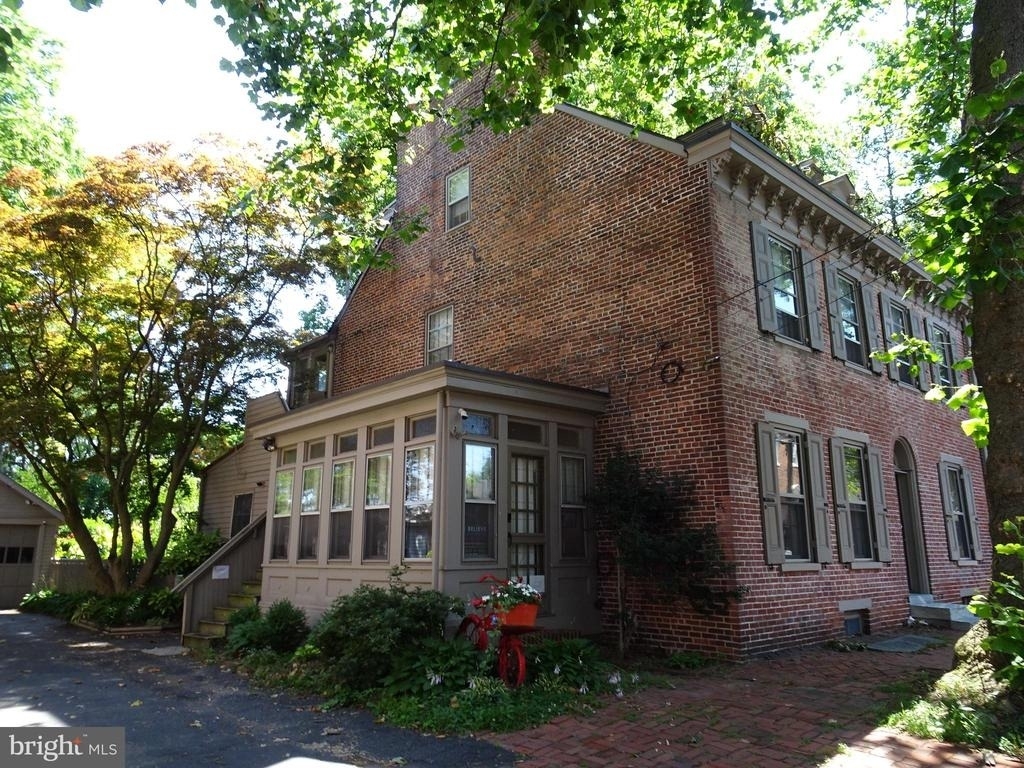 411 Delaware Street - Photo 19