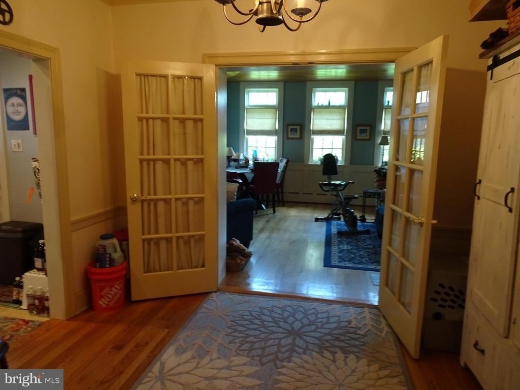 411 Delaware Street - Photo 11