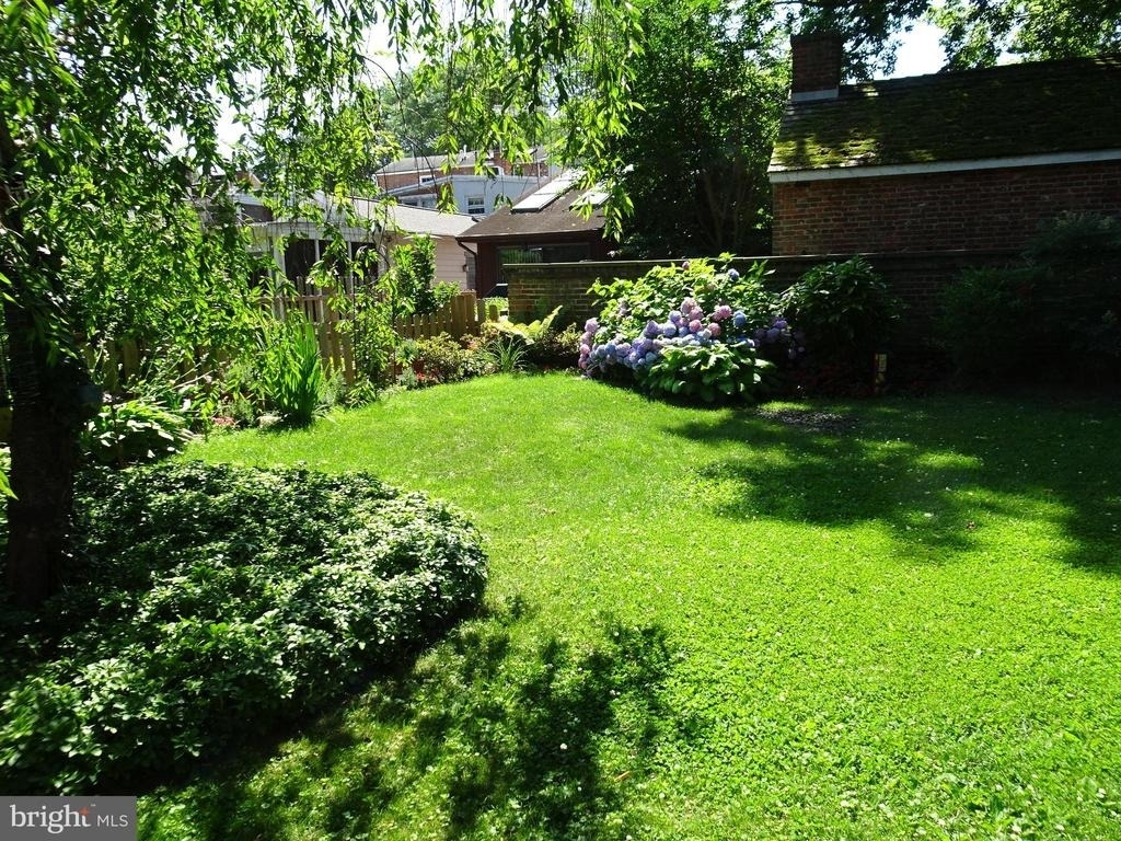 411 Delaware Street - Photo 23