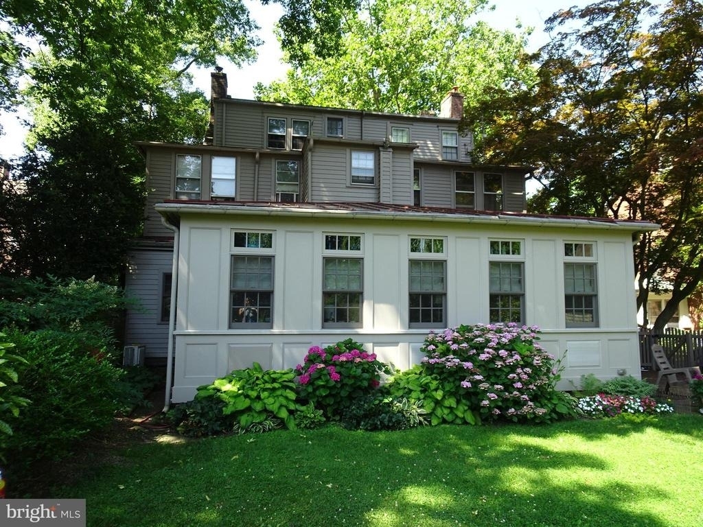 411 Delaware Street - Photo 25