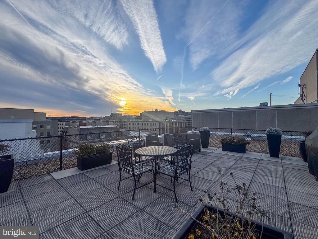 1727 Massachusetts Avenue Nw - Photo 30