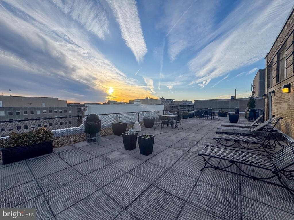1727 Massachusetts Avenue Nw - Photo 31