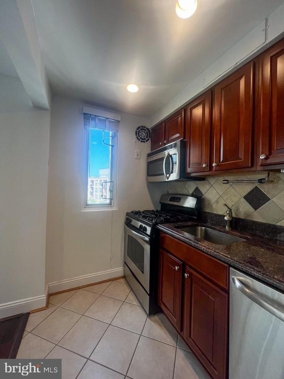 1727 Massachusetts Avenue Nw - Photo 3