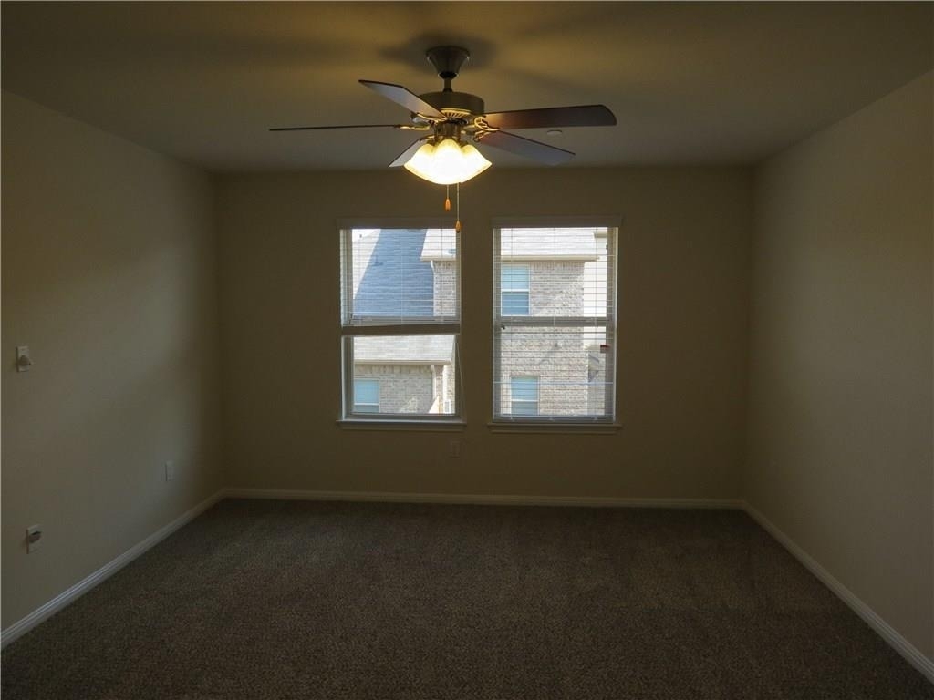 2304 S Lakeline Blvd - Photo 19