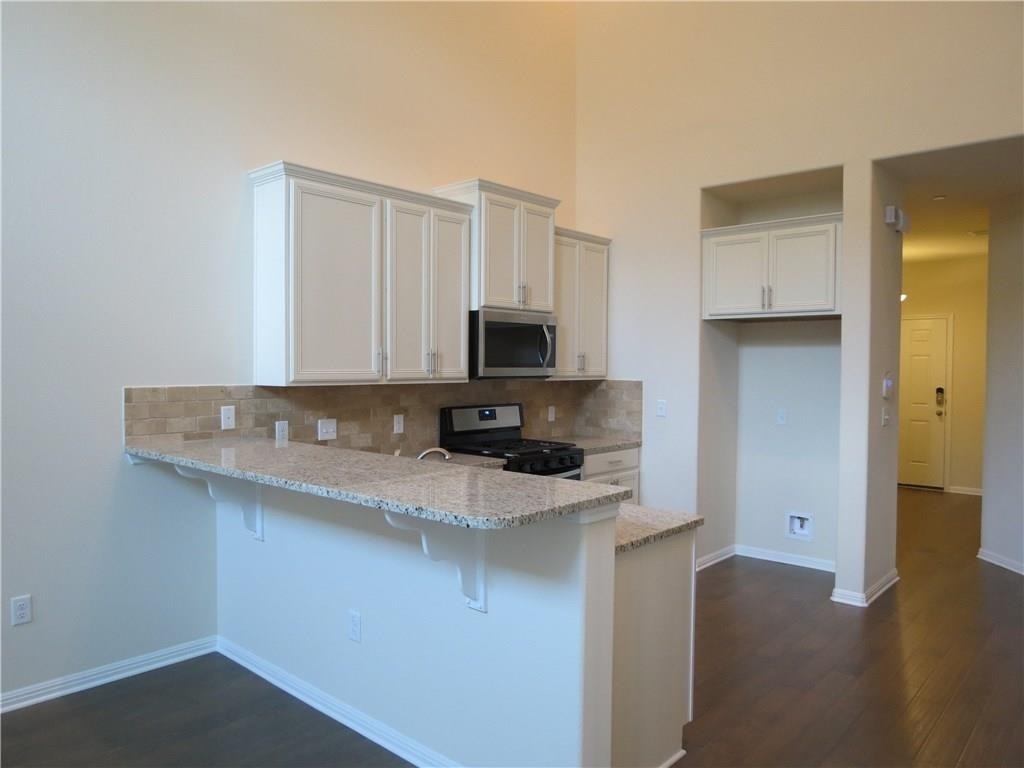 2304 S Lakeline Blvd - Photo 5