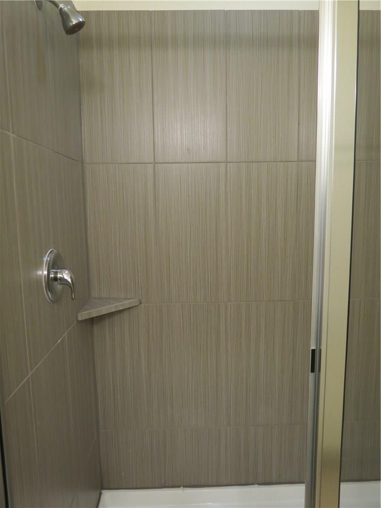 2304 S Lakeline Blvd - Photo 10