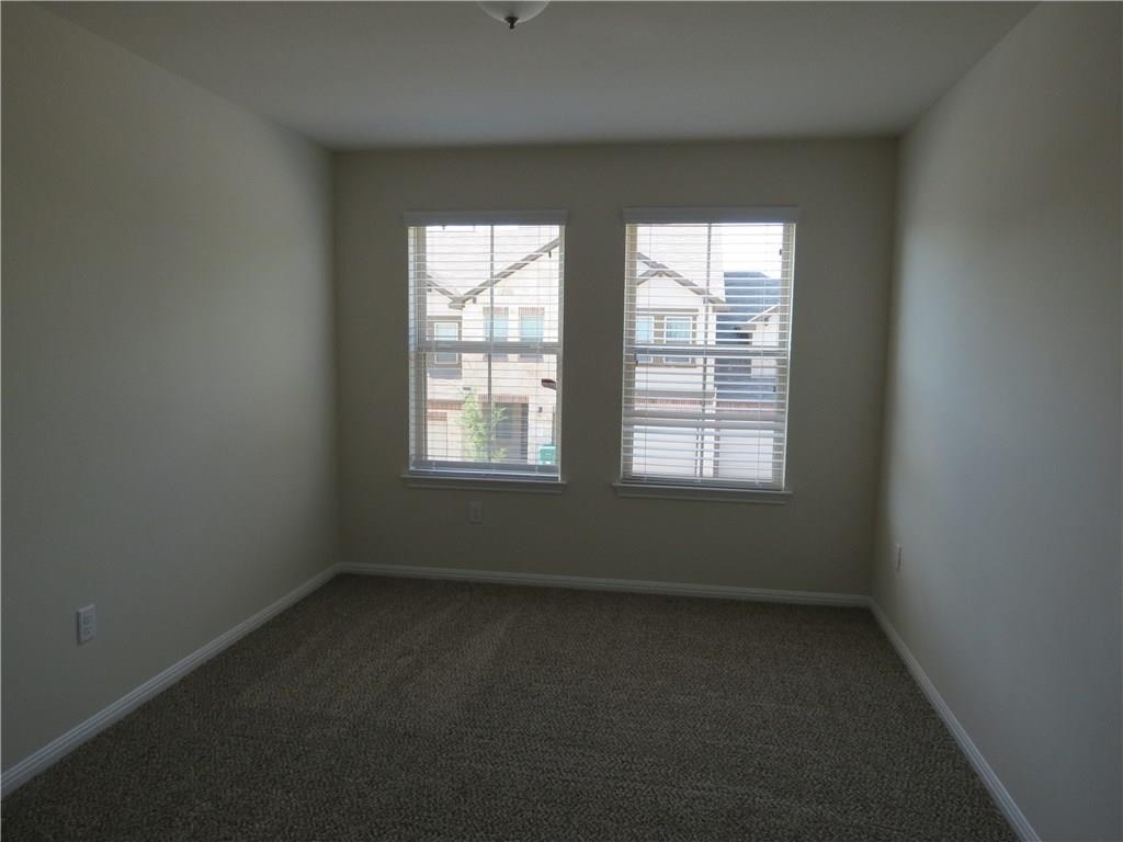 2304 S Lakeline Blvd - Photo 22