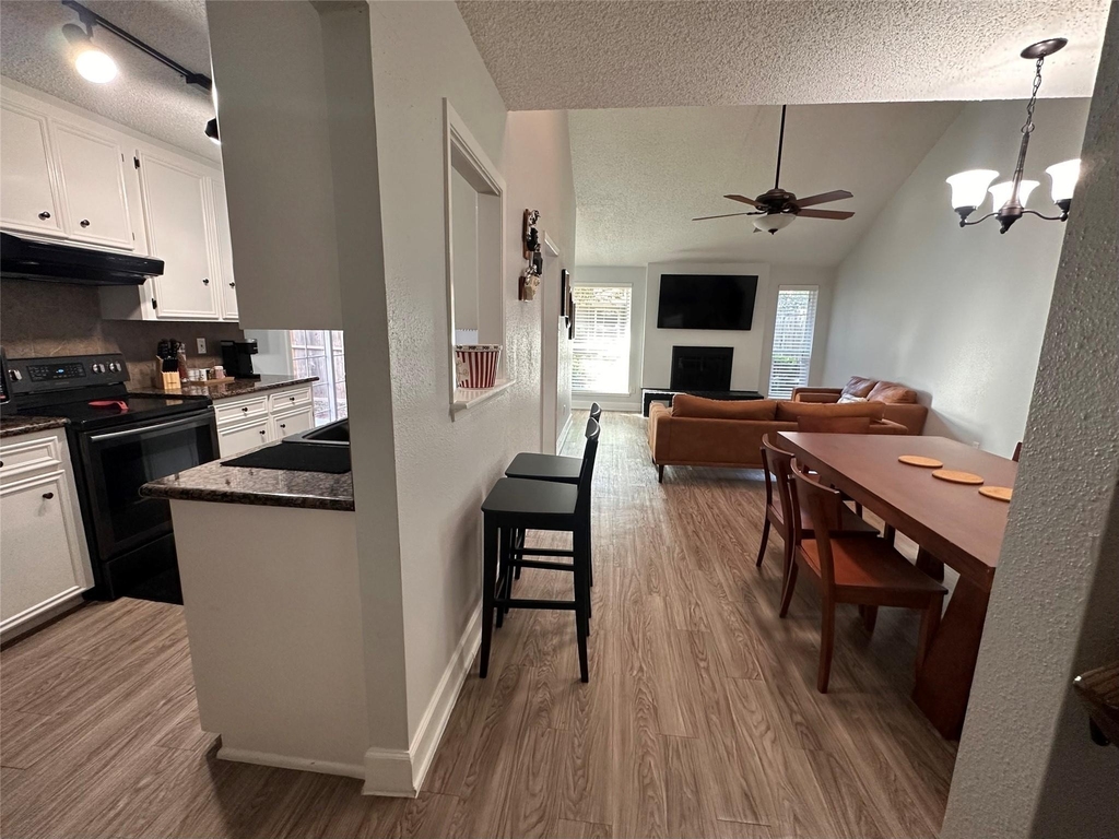 13821 Hollowgreen Drive - Photo 10
