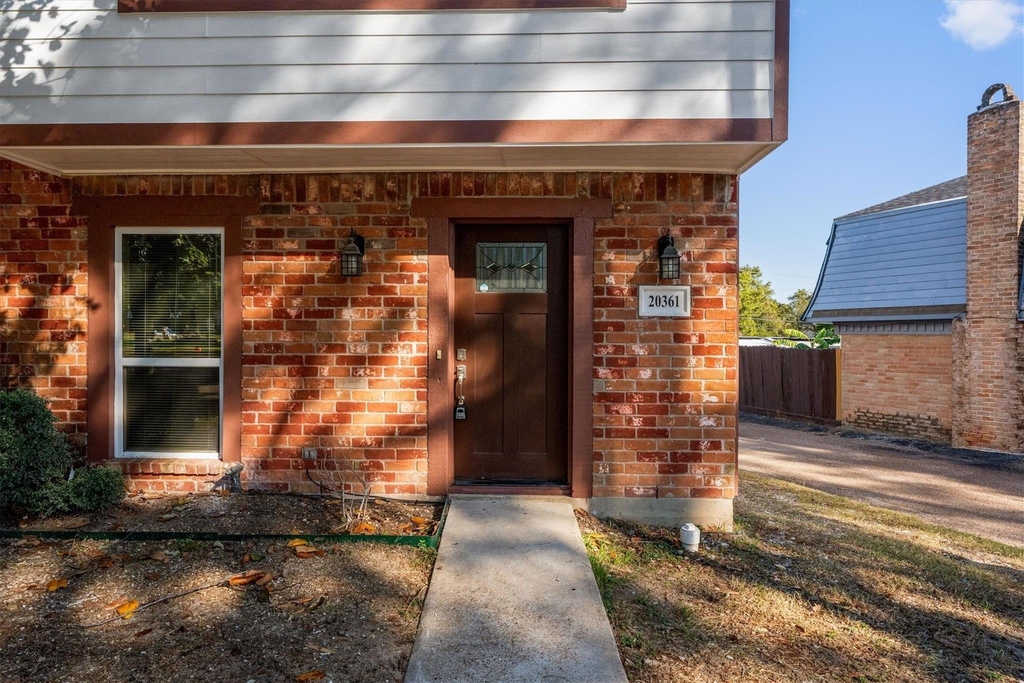 20361 Fieldtree Drive - Photo 2