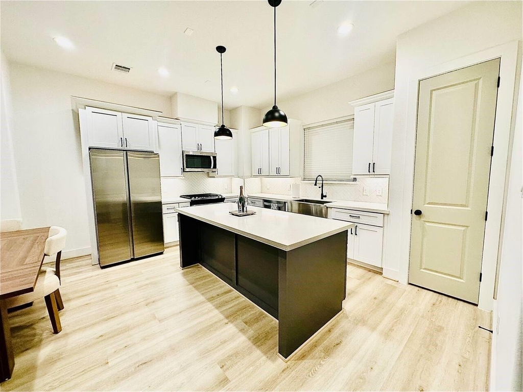 2339 Eagle St - Photo 5