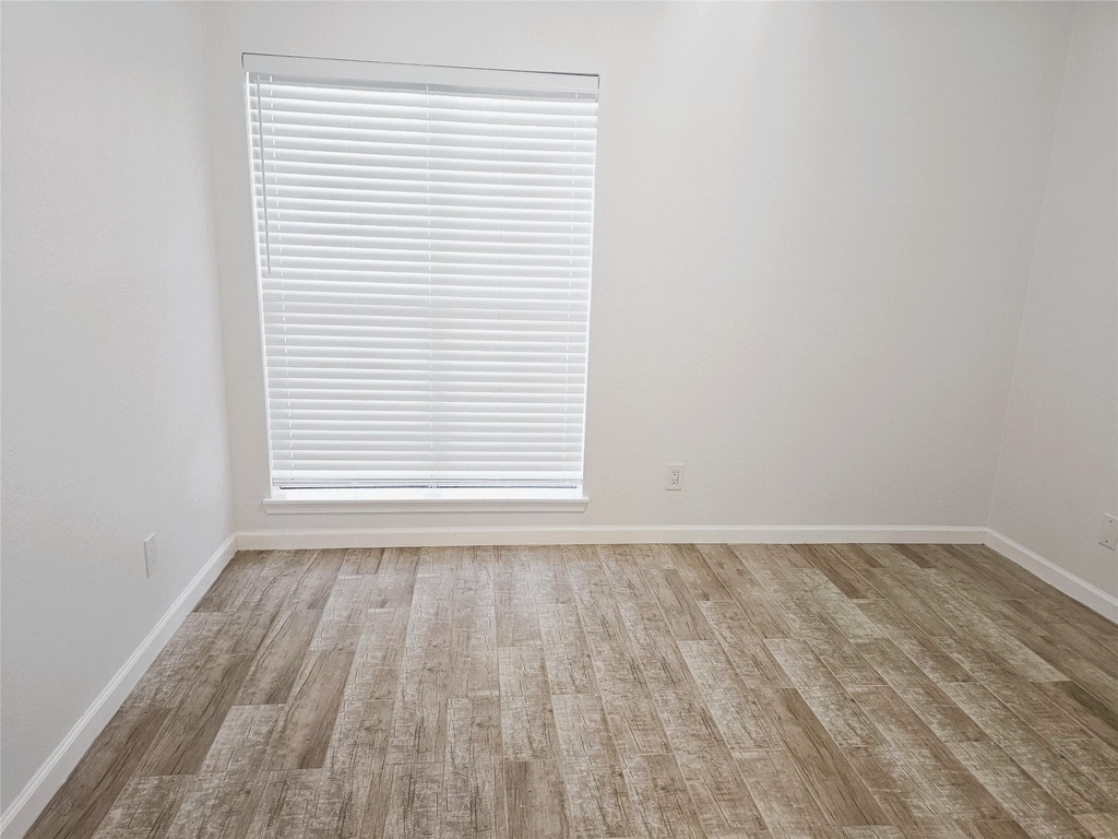 921 Marine Drive - Photo 11