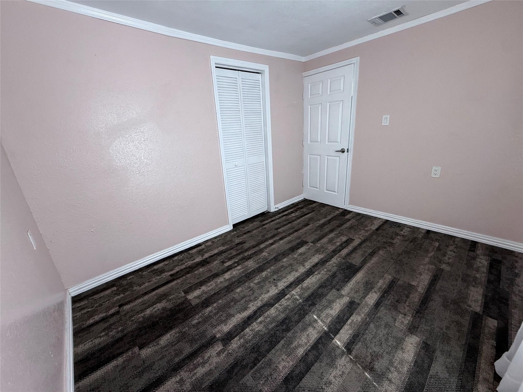 13809 Hershe Street - Photo 2