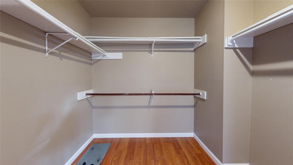 1022 Manorglen Drive - Photo 32
