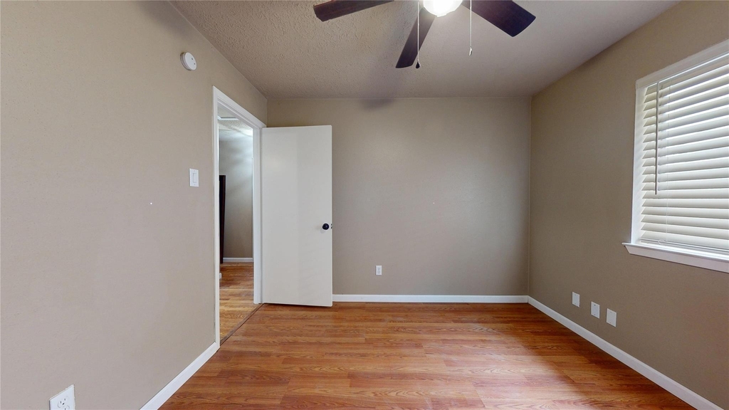 1022 Manorglen Drive - Photo 35