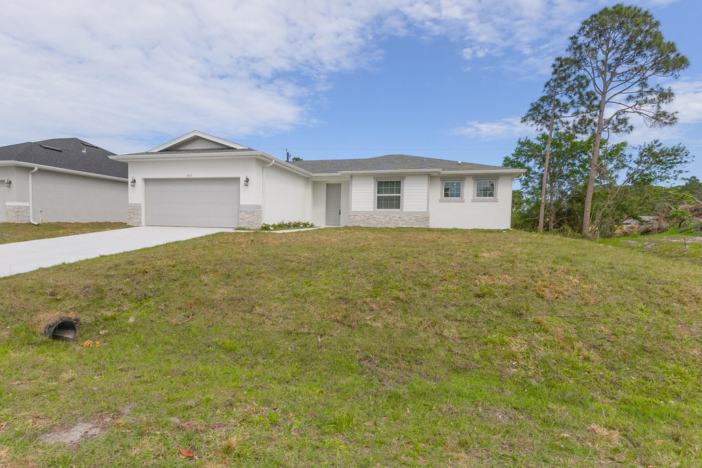 1517 Wacker Avenue Se - Photo 0