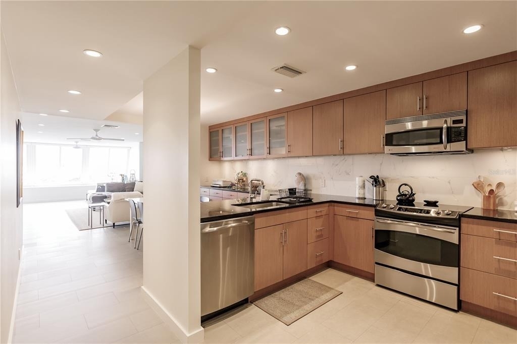 1200 E Peppertree Lane - Photo 2