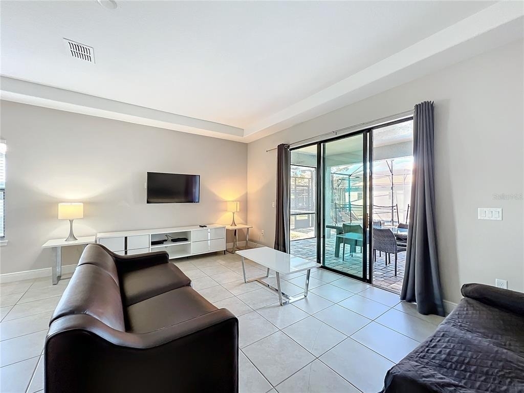 185 Brookes Place - Photo 2