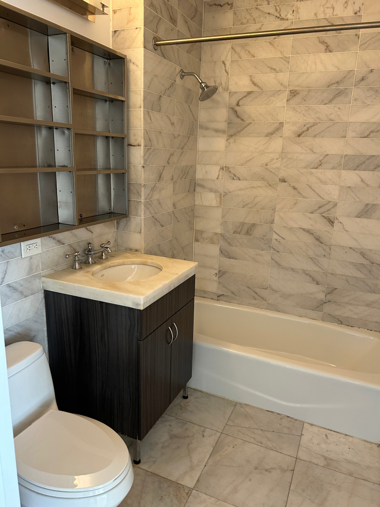 West 37th Street - Photo 4