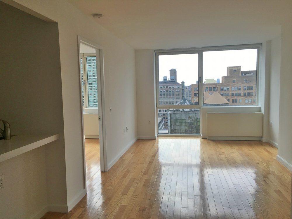 West 37th Street - Photo 2