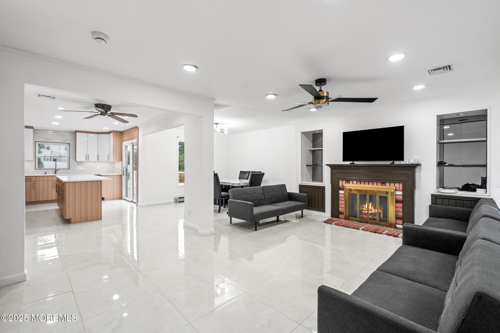 17 Johnston Street - Photo 2