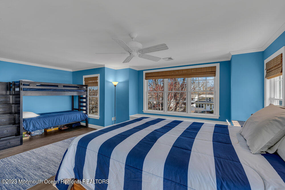 323 E Main Street - Photo 23