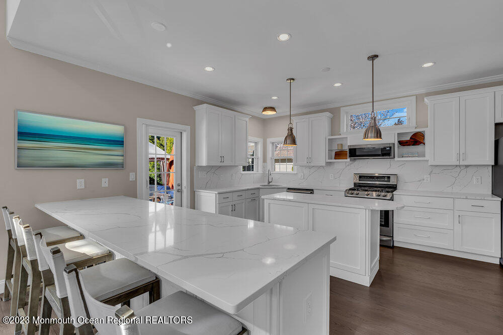 323 E Main Street - Photo 5