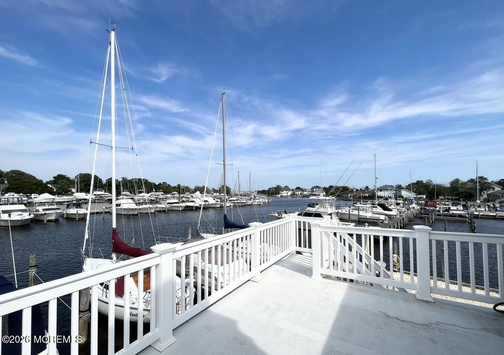222 Marine Plaza - Photo 2