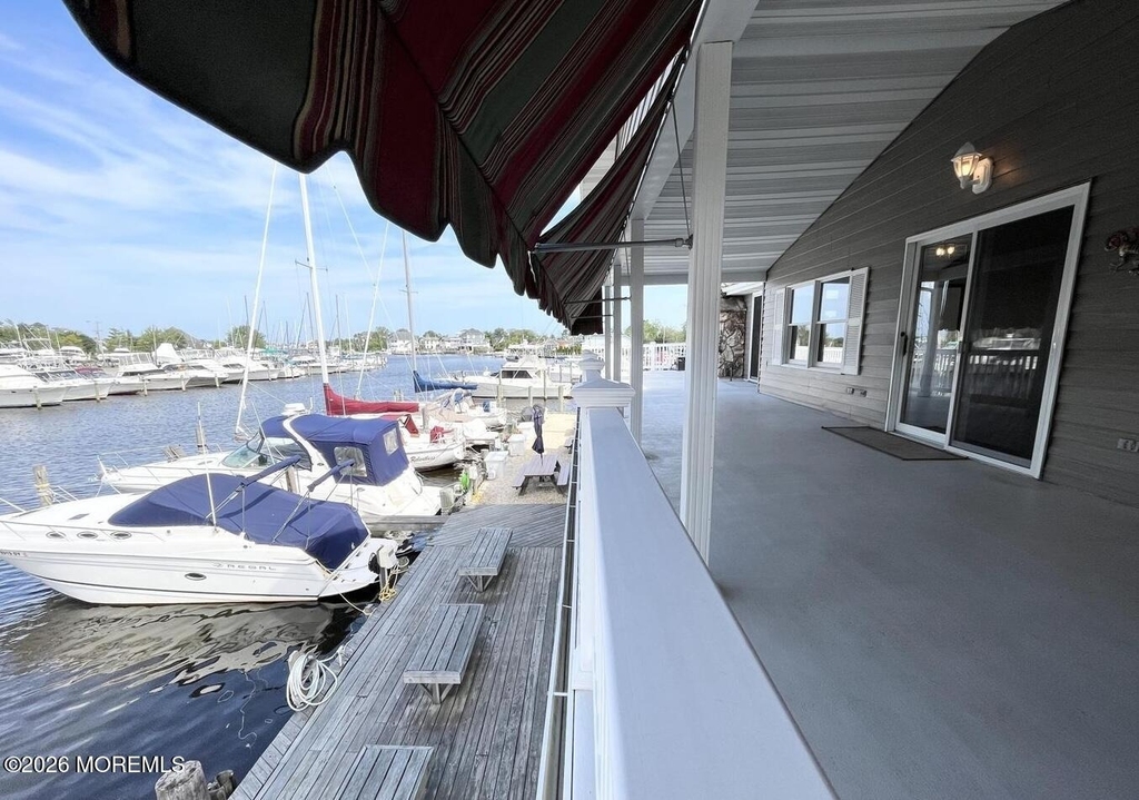 222 Marine Plaza - Photo 0